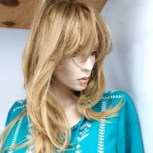 YAKI WVG Dirty Blonde Wig NWT